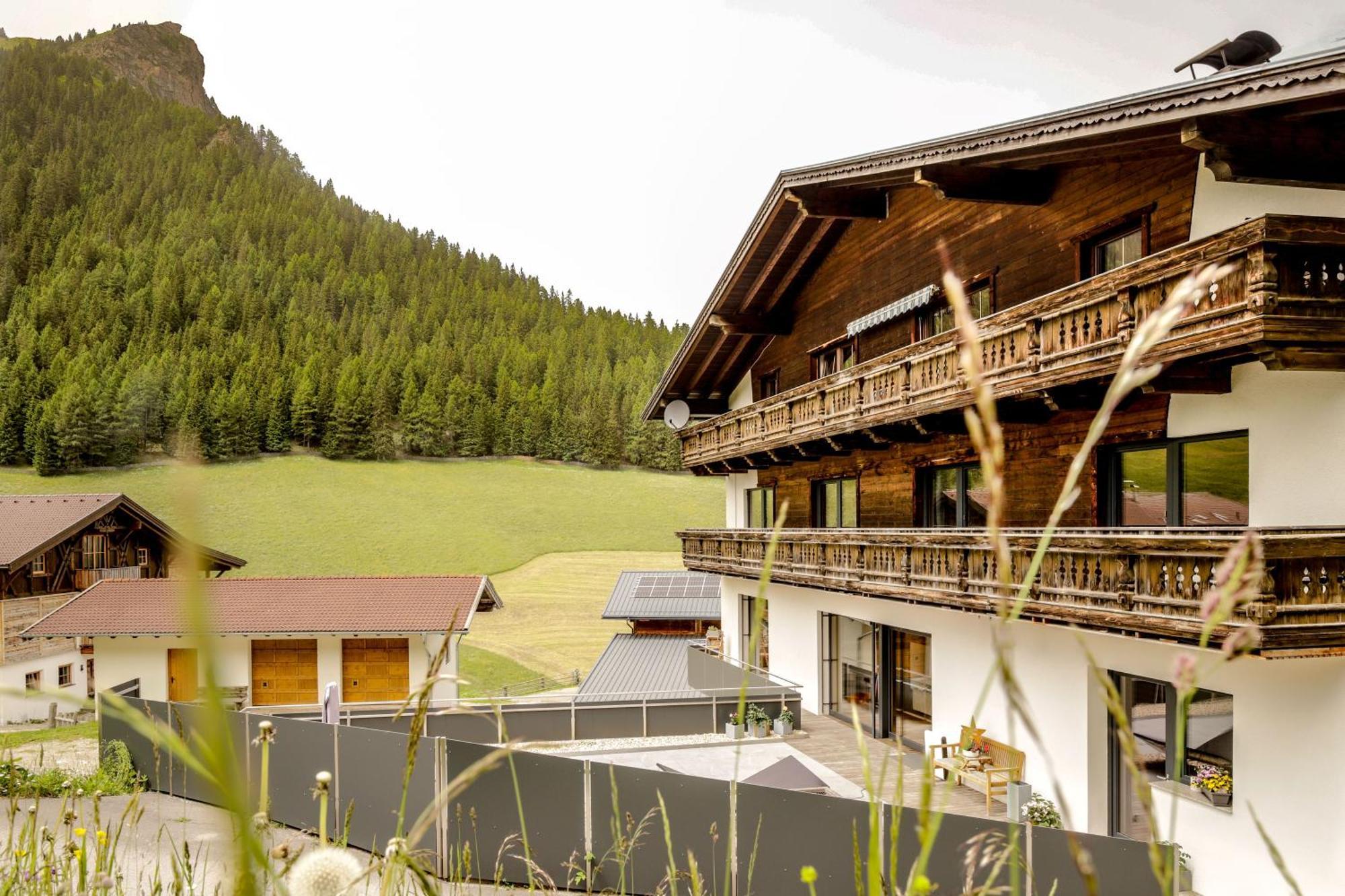 Wolf Apartments Padaun Vals Eksteriør bilde